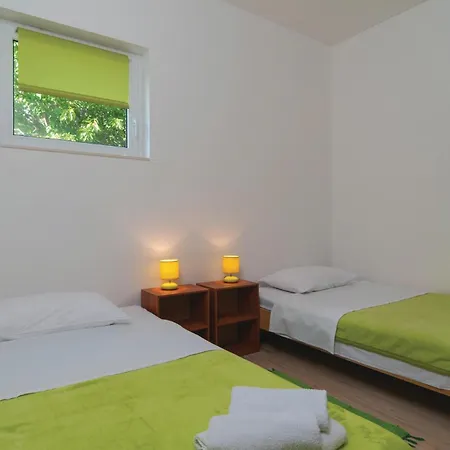 3 Bedroom Lovely Home In Gata Holiday home Gata