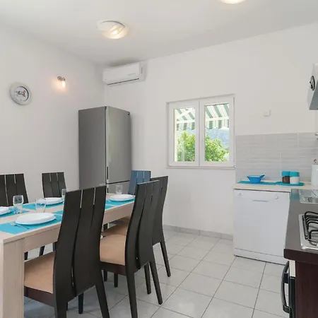 3 Bedroom Lovely Home In Gata
